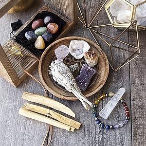 crystals and manifestation 🔮